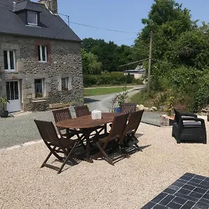 Hébergement de vacances Entre Vallee De La Rance Et Cote D'emeraude, Pleslin-Trigavou