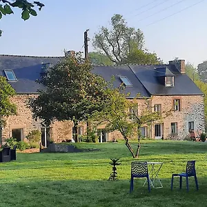 L'eau Qui Dort - Et Tables D'hotes Pleslin-Trigavou